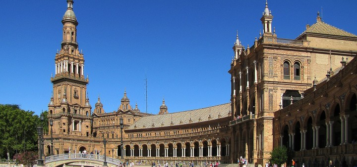 Einfluss der Mauren & Sehenswürdigkeiten in Andalusien Plaza de Espana, Sevilla