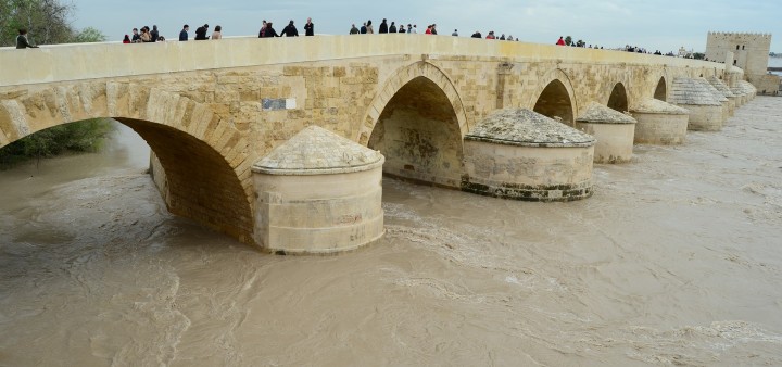Andalusien Rundreise römische Brücke Cordoba, römische Brücke